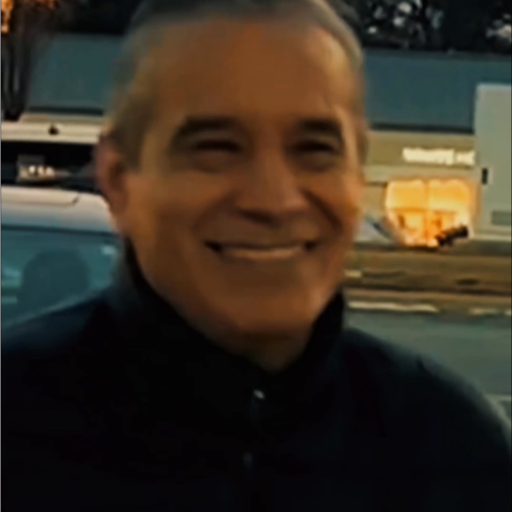 Meet your Posher, Carlos